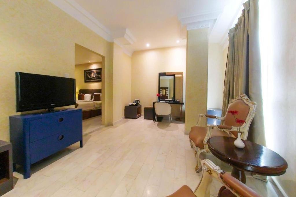 Amos Cozy Hotel Melawai Jakarta Kültér fotó