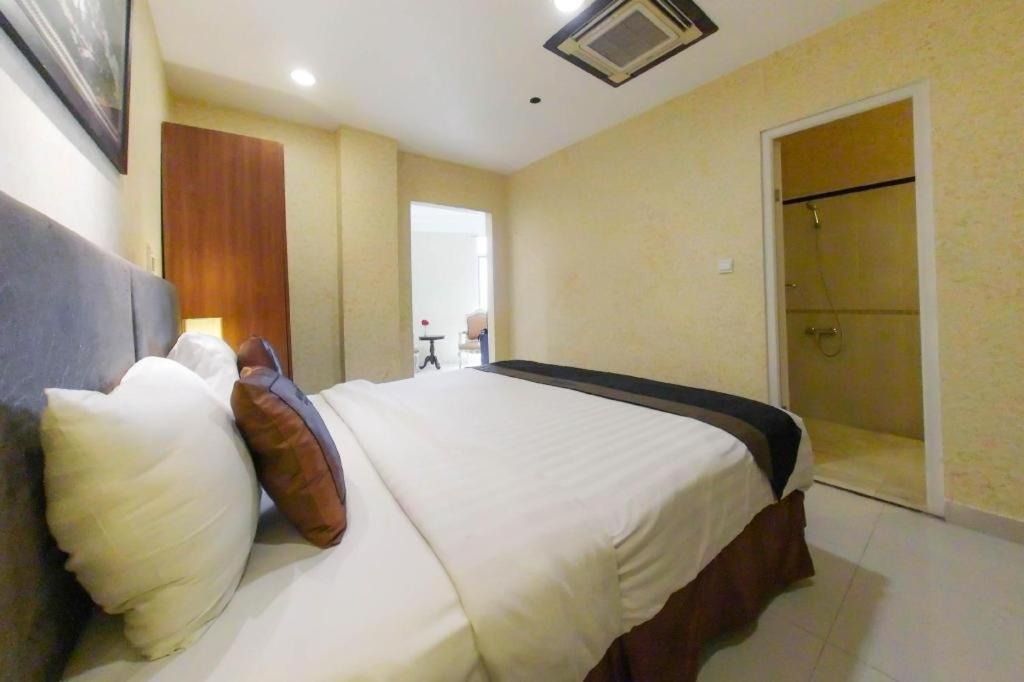 Amos Cozy Hotel Melawai Jakarta Kültér fotó