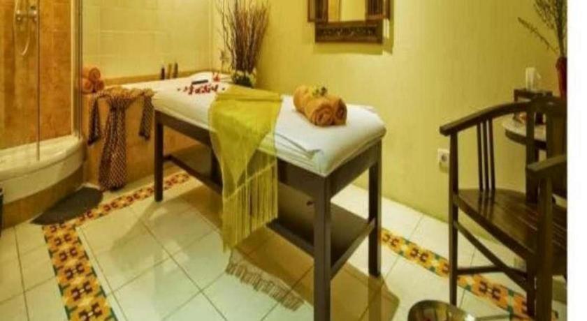 Amos Cozy Hotel Melawai Jakarta Kültér fotó